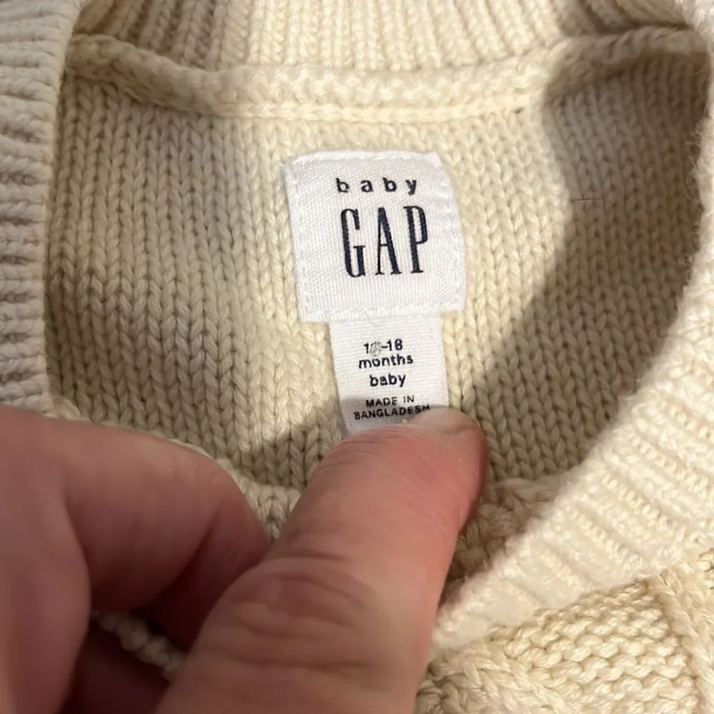 NWOT Baby Gap Cream Unisex Cable Knit Sweater 12/18 months
